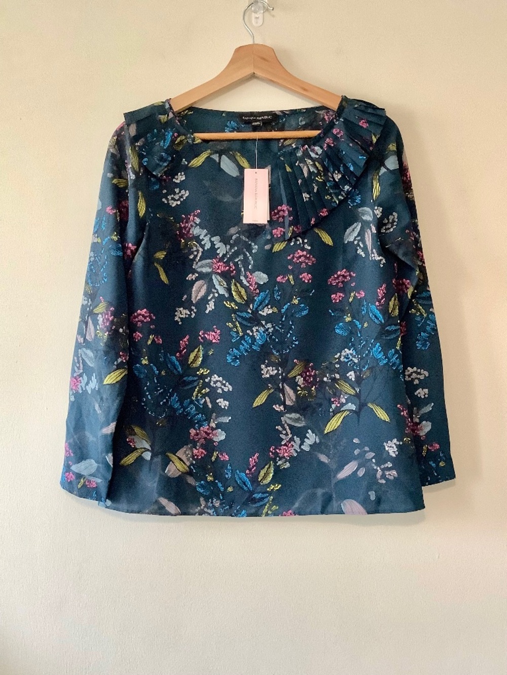 Banana Republic Teal Green Floral Print Long Sleeve Blouse Pleats Boat Neck